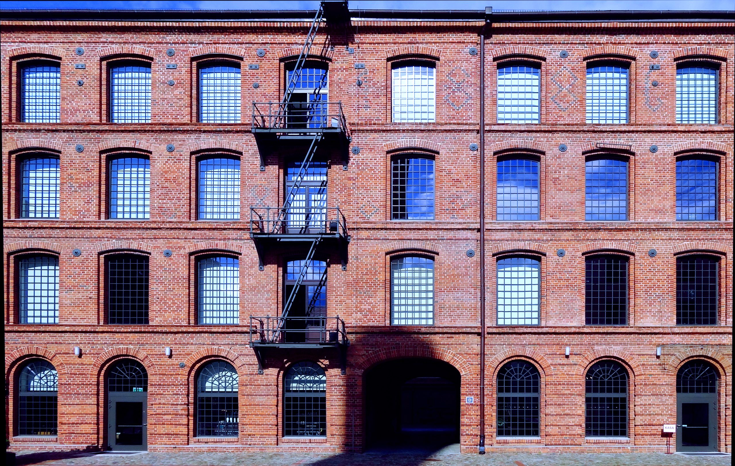 £2.86m regulated bridging loan for cross-charge purchase, BA21