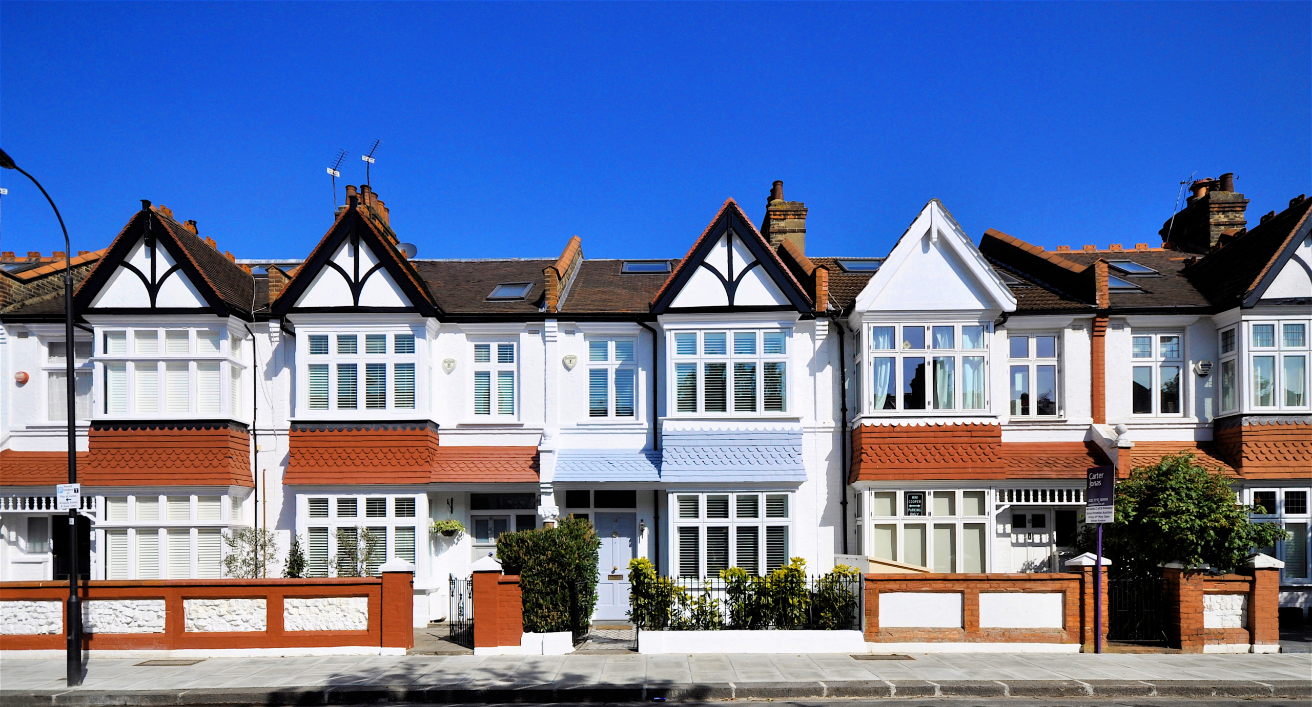 Five simultaneous buy-to-let + four new leases , SW6